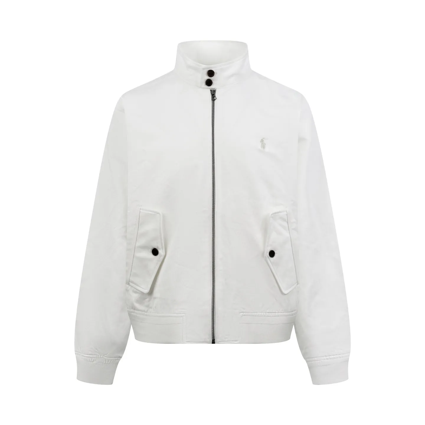 AP Ralp Lauren embroidered zipper jacket. Customized obsidian bamboo honking oblique brocade. Stiff and stylish. It is warm and skin-friendly. The radiant milky white spreads over the body. The texture slowly unfolds with the light and shadow. It displays unobtrusive Classic elegance. Exquisite pony embroidery is placed on the left chest. The stitching is dense and regular. The brand's handed down totem is engraved. It hides the edge and brings timeless recognition. The neat stand-up collar is embellished with Retro brown buttons. The diagonal pockets are matched with ribs to create a short and relaxed silhouette. Between the plain white body, it embodies the restrained and elegant style of American old money. Process 1: Using imported machine embroidery technology. Using advanced computer control systems and precision mechanical components to achieve the iconic pony embroidery operation. High precision. The lines are smooth and delicate. Process 2: Template machine bag opening. Preset templates guide the position of opening the bag. The accuracy of the shape and size ensures the quality of the bag opening process. Process 3: The fabrics are fermented and washed. The hand feel is better. Not easy to deform. Not easy to shrink. Not easy to fade. Maintain long-term beauty. Accessories: Customized 1:1 Ralph Lauren resin buckle. Customized 1:1 Ralph Lauren zipper. Customized 1:1 Genuine Leather lanyard. Customized 1:1 Ralph Lauren trademark. Version: Loose version. Size: S M L XL. Style number: CC 7023.